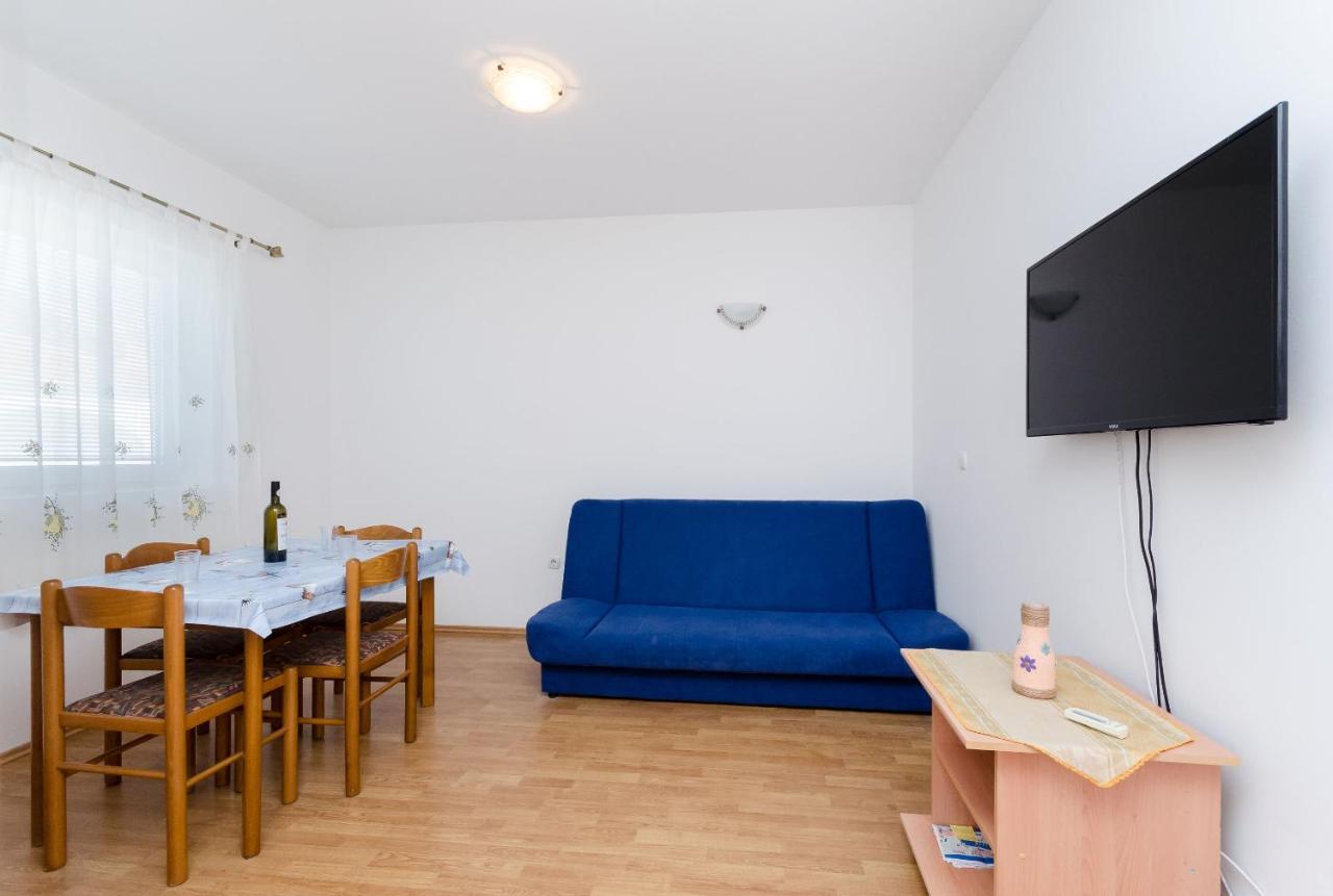Apartments Alex Лопар Екстериор снимка