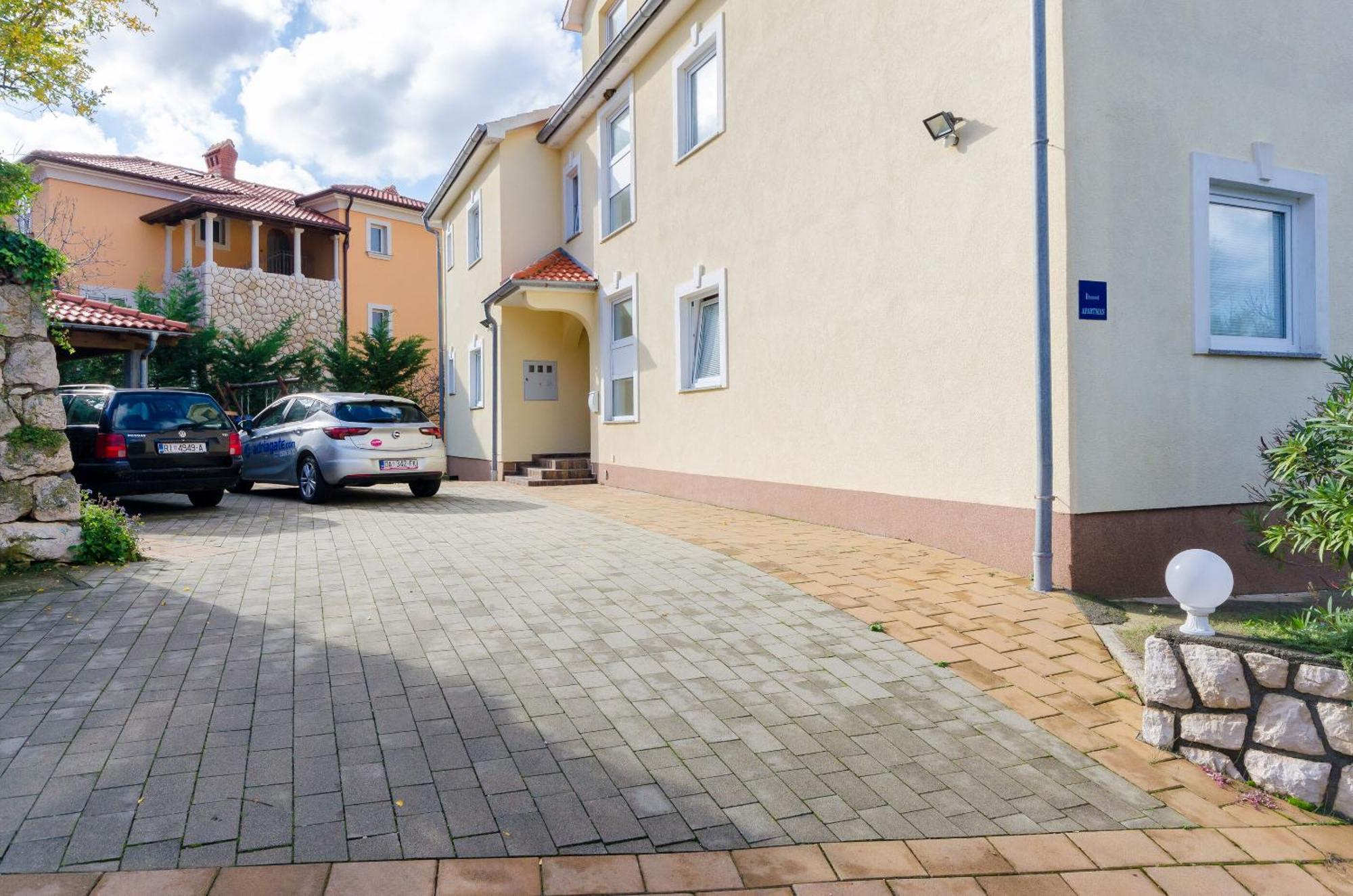 Apartments Alex Лопар Екстериор снимка