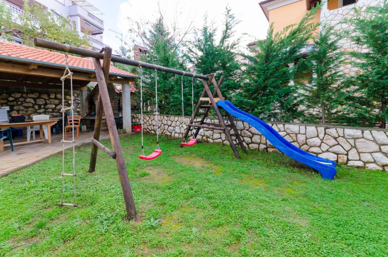 Apartments Alex Лопар Екстериор снимка