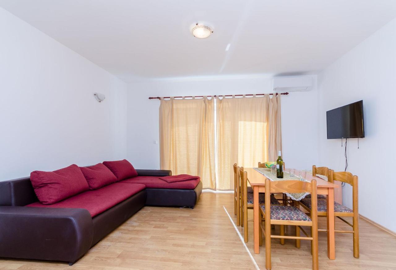 Apartments Alex Лопар Екстериор снимка