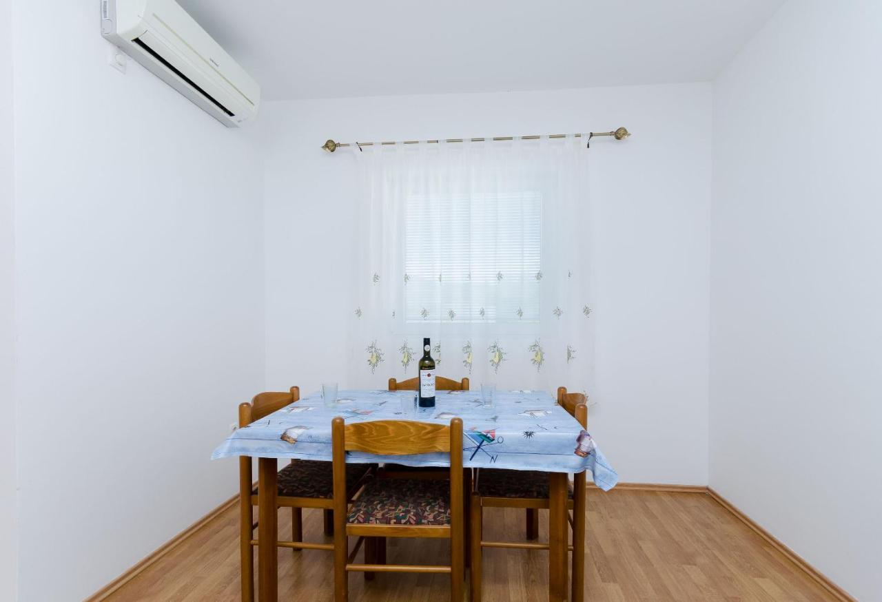 Apartments Alex Лопар Екстериор снимка
